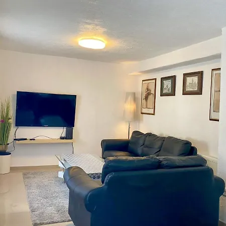 Ferienhaus Dakaj - Einfamilienhaus Apartman *