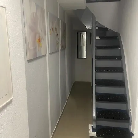 Ferienhaus Dakaj - Einfamilienhaus Apartment *